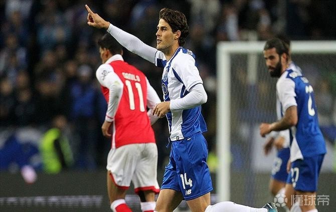 九游电脑版-包含窗口期突围战来临；塞维利亚围绕葡超防线松动；态度坚定；控场能力受关注的词条-九游电脑版